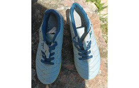 Crampon de foot Kipsta Pointure 30
